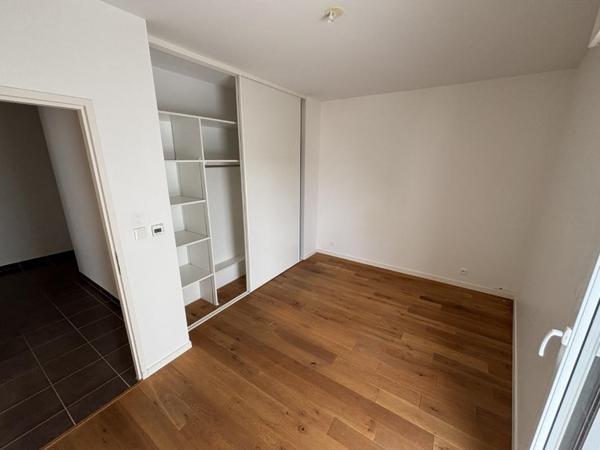 Appartement à louer 5 pièces - 96 m²