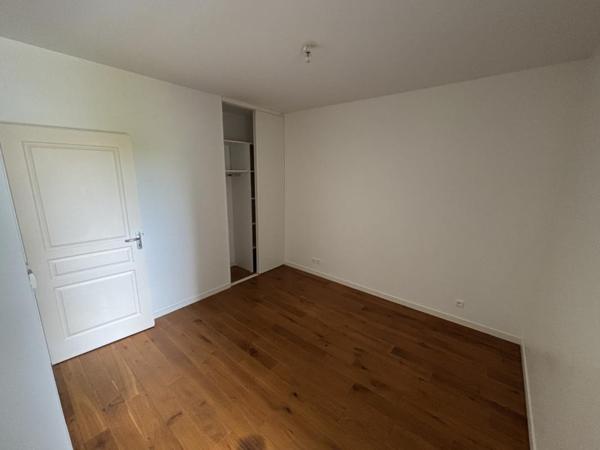 Appartement à louer 5 pièces - 96 m²