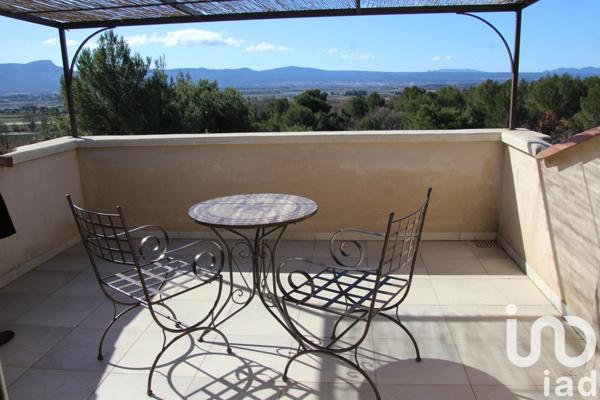 Maison traditionnelle 8 pièces de 240 m² à Pourrières (83910)