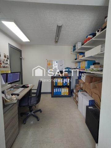 Venez visiter cette Maison de 139 m² sur sous sol très bien situé dans le nord de Niort