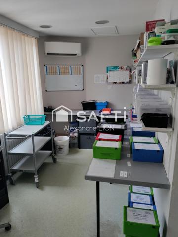 Venez visiter cette Maison de 139 m² sur sous sol très bien situé dans le nord de Niort