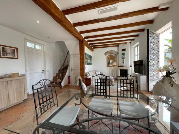 Maison de ville d'époque avec piscine à Golfe Juan à pied de la plage