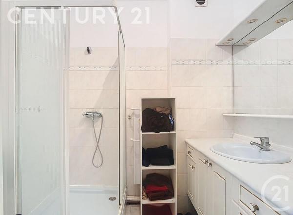 Appartement T3 à vendre  3 pièces - 65 m2 AUBAGNE - 13