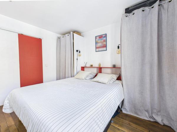 Métro Anatole-France - 2 pièces au calme avec charme de l'ancien et lumière