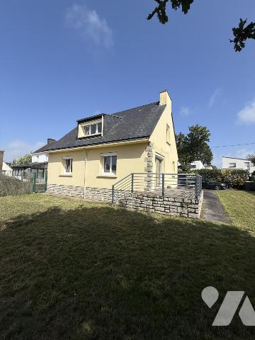 A VENDRE-MAISON 3 chambres + garage + atelier PLOEREN LUSCANEN