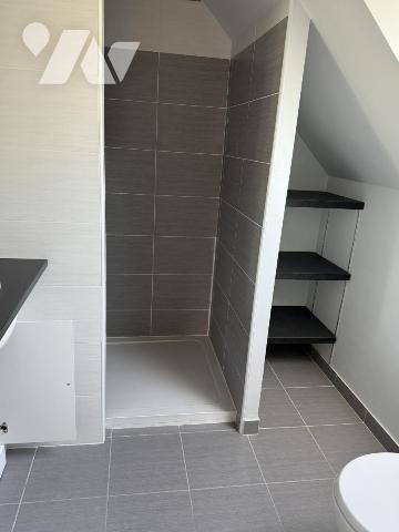 A VENDRE-MAISON 3 chambres + garage + atelier PLOEREN LUSCANEN