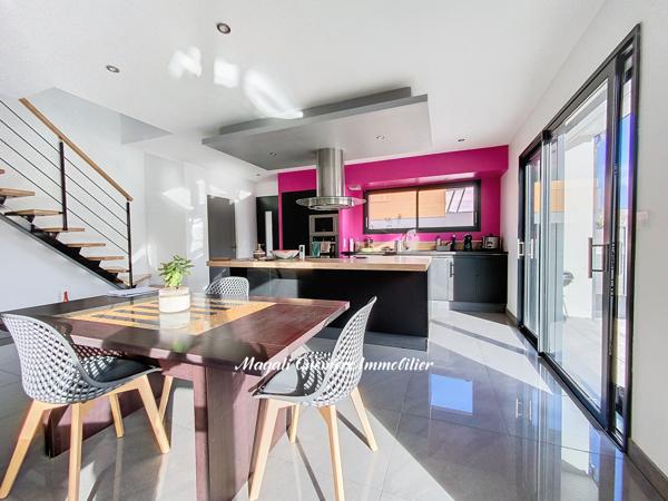 Montfort-sur-Meu (35160) MONTFORT SUR MEU - RARE A LA VENTE ! MAISON de 2017 non mitoyenne de 129 m² sur 500 m² de terrain