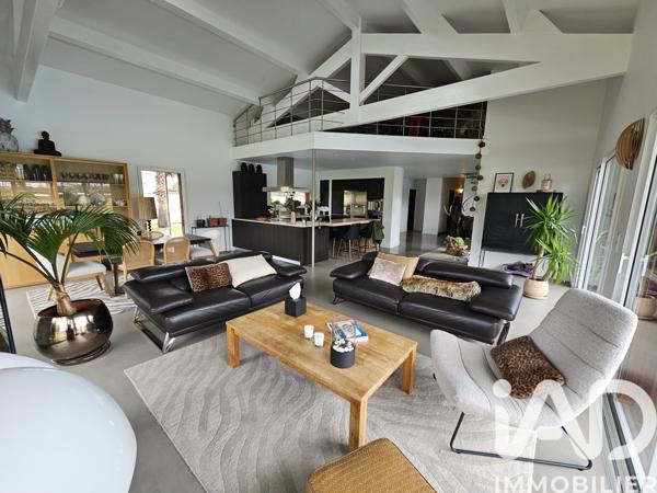 Maison à vendre 5 pièces 251 m² Cestas