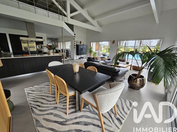 Maison à vendre 5 pièces 251 m² Cestas