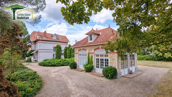 ROQUEFORT : Demeure de caractère, maison d'amis et piscine sur un parc de 4 600 m² Roquefort