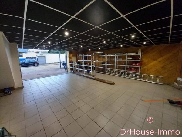 Immeuble à vendre 6 pièces de 318 m²
