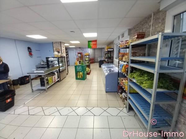 Immeuble à vendre 6 pièces de 318 m²