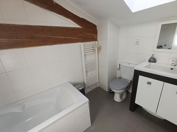 Vente
                Maison130 m² - 5 Pièces -
                    VERDUN SUR GARONNE (82600)