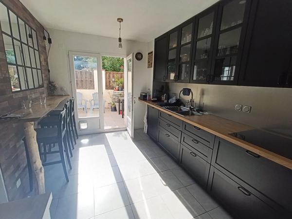 Vente
                Maison130 m² - 5 Pièces -
                    VERDUN SUR GARONNE (82600)