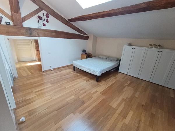 Vente
                Maison130 m² - 5 Pièces -
                    VERDUN SUR GARONNE (82600)
