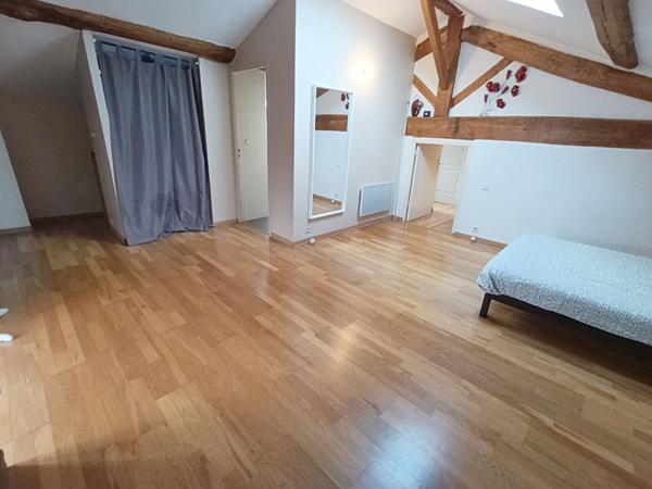 Vente
                Maison130 m² - 5 Pièces -
                    VERDUN SUR GARONNE (82600)