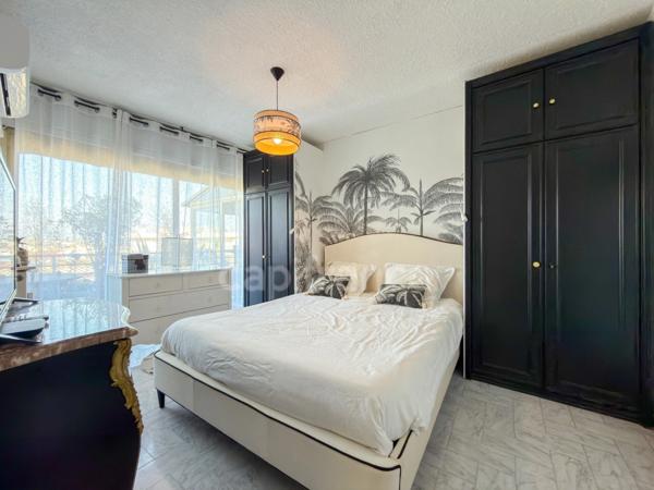 Appartement à vendre 3 pièces CANNES (06), dernier étage, pleine vue mer !!