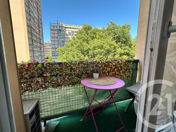 Appartement F4 à vendre  4 pièces - 66 m2 MARSEILLE - 13005