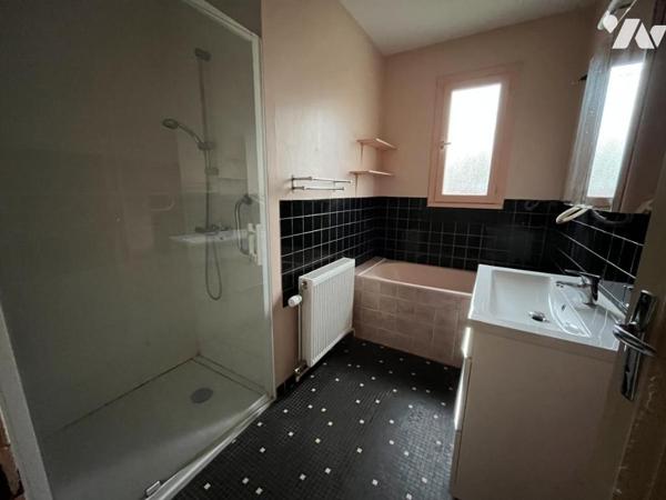 SEGRE - Pavillon avec une chambre rez de chaussée