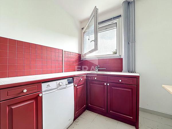 Appartement Paris 2 pièces 48m2 Balcon Michel Bizot