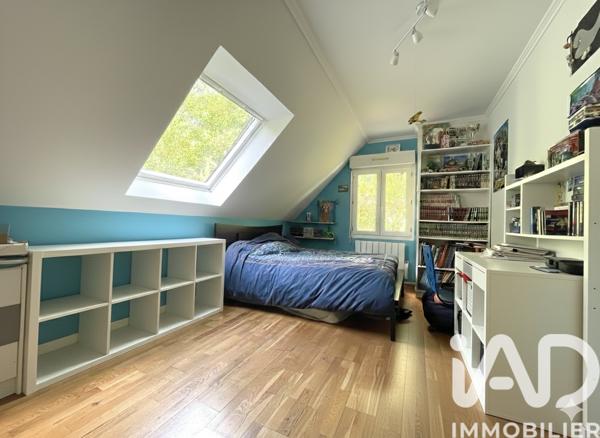 Maison à vendre 9 pièces 190 m² Le Mesnil-Saint-Denis