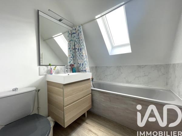 Maison à vendre 9 pièces 190 m² Le Mesnil-Saint-Denis