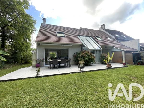Maison à vendre 9 pièces 190 m² Le Mesnil-Saint-Denis