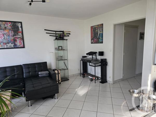 Appartement F2 à vendre  2 pièces - 42 m 2   ST ETIENNE  - 42