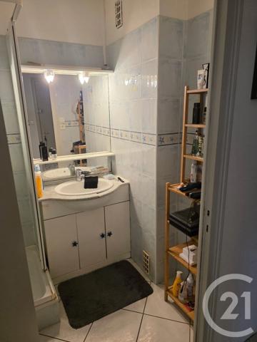 Appartement F2 à vendre  2 pièces - 42 m 2   ST ETIENNE  - 42