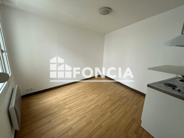 Location Studio 22.44 m² - 56 RUE MARIE CLEMENCE FOURIAUX Reims 51100