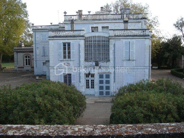 Immeuble de 1 089 m²