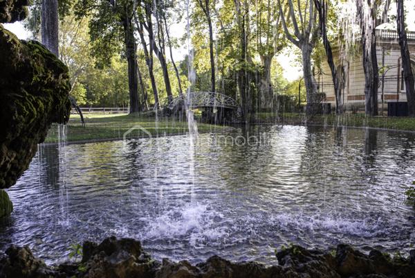 Immeuble de 1 089 m²