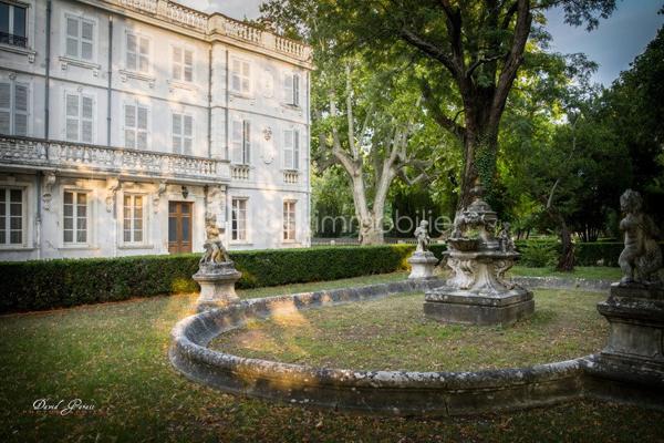 Immeuble de 1 089 m²