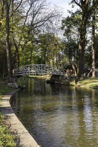 Immeuble de 1 089 m²