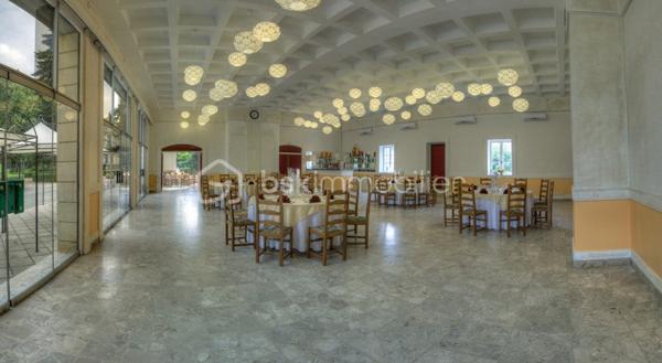 Immeuble de 1 089 m²