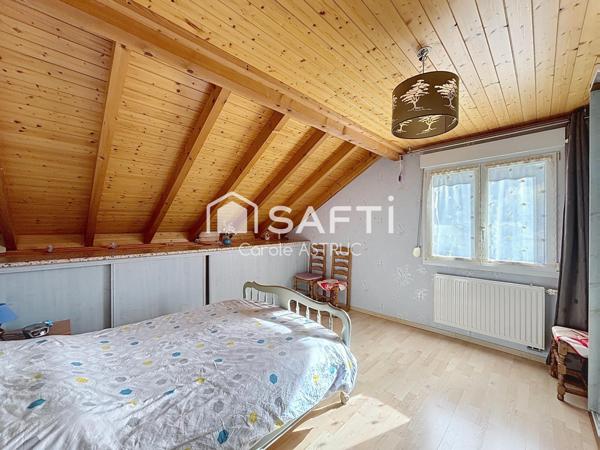 Belle maison sur la commune Cluse et Mijoux