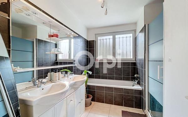 Maison à vendre    3 pièces •  Razac-sur-l'Isle