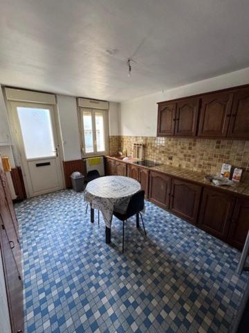 Maison à Fresnay-sur-Sarthe, 72130 - 4 pièces 80m²