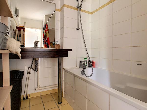 À LOUER ? BEL APPARTEMENT T2 MEUBLÉ DE 51 M² AVEC PARKING SÉCURISÉ ? ROUBAIX
