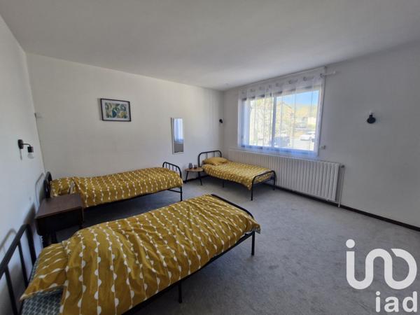 Maison de ville 5 pièces de 200 m² à Bellac (87300)