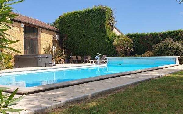 Maison à vendre    7 pièces •  Saint-Gein