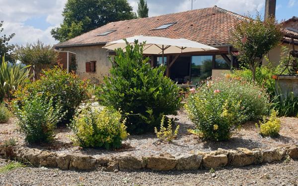 Maison à vendre    7 pièces •  Saint-Gein