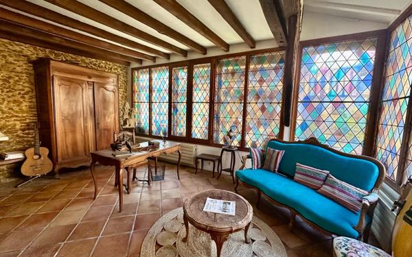 Maison à vendre    7 pièces •  Saint-Gein