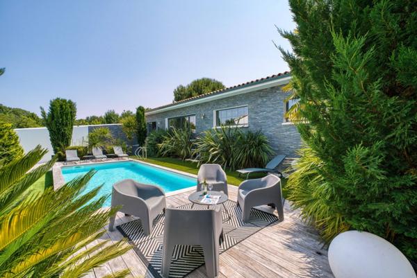 Villa contemporained'exception à deux pas de l'océan