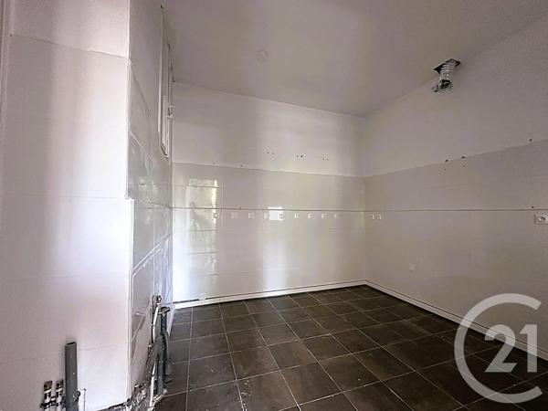 Appartement T3 à vendre  3 pièces - 69,17 m 2   CHAMBERY  - 73