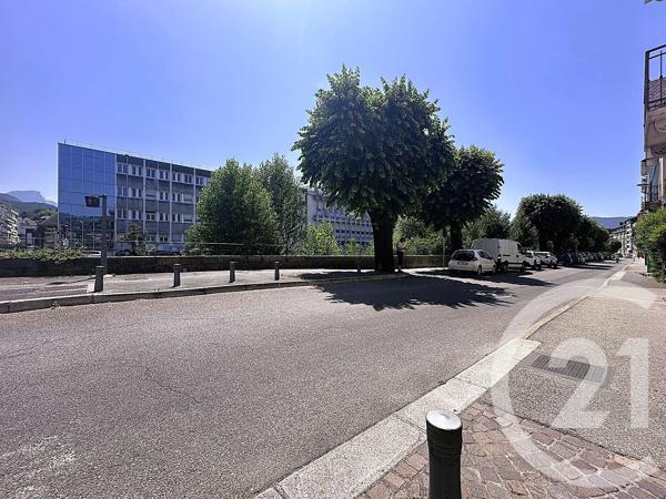 Appartement T3 à vendre  3 pièces - 69,17 m 2   CHAMBERY  - 73