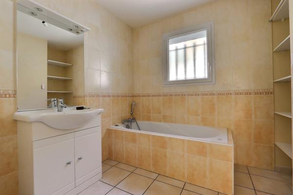 EXCLUSIVITÉ – Maison de plain-pied avec vue dégagée sur les hauteurs de Romagnat