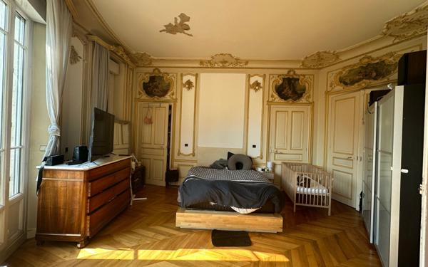 Appartement à vendre    4 pièces • 122 m2 Grenoble