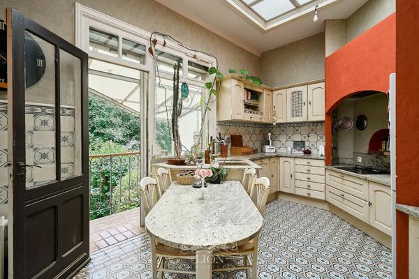 Lille, maison de Maitre, 310 m², jardin et garage
