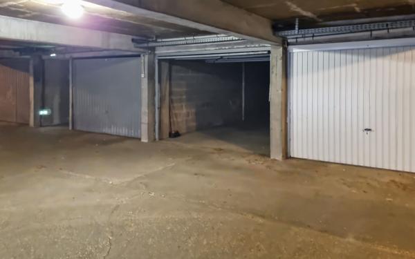 Stationnement à vendre    25 m2 Lyon 5